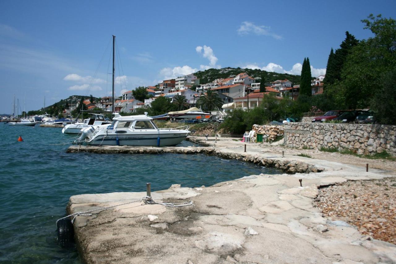 Apartments By The Sea Tisno, Murter - 5141 Esterno foto