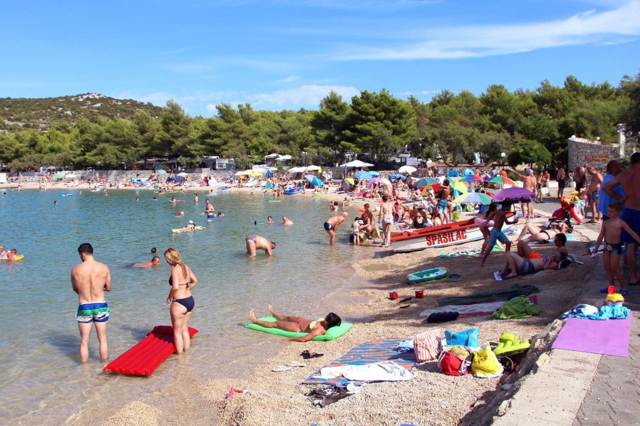 Apartments By The Sea Tisno, Murter - 5141 Esterno foto
