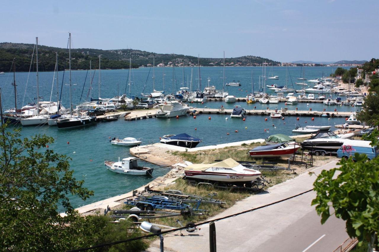 Apartments By The Sea Tisno, Murter - 5141 Esterno foto